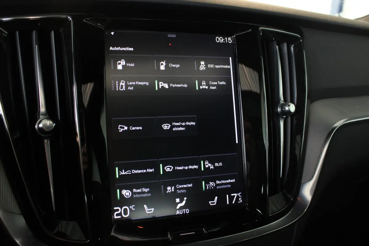 2.0 T6 Twin Engine AWD R-Design Head-Up | Harman/Kardon | Pano | Leder | Camera | Carplay | LED | Stoelverw. V+A | 18" LMV | PDC V+A