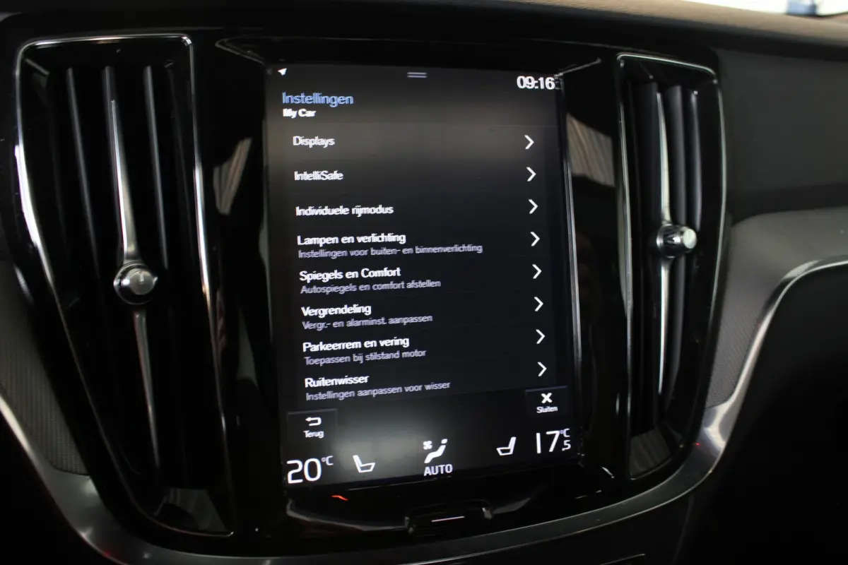 2.0 T6 Twin Engine AWD R-Design Head-Up | Harman/Kardon | Pano | Leder | Camera | Carplay | LED | Stoelverw. V+A | 18" LMV | PDC V+A