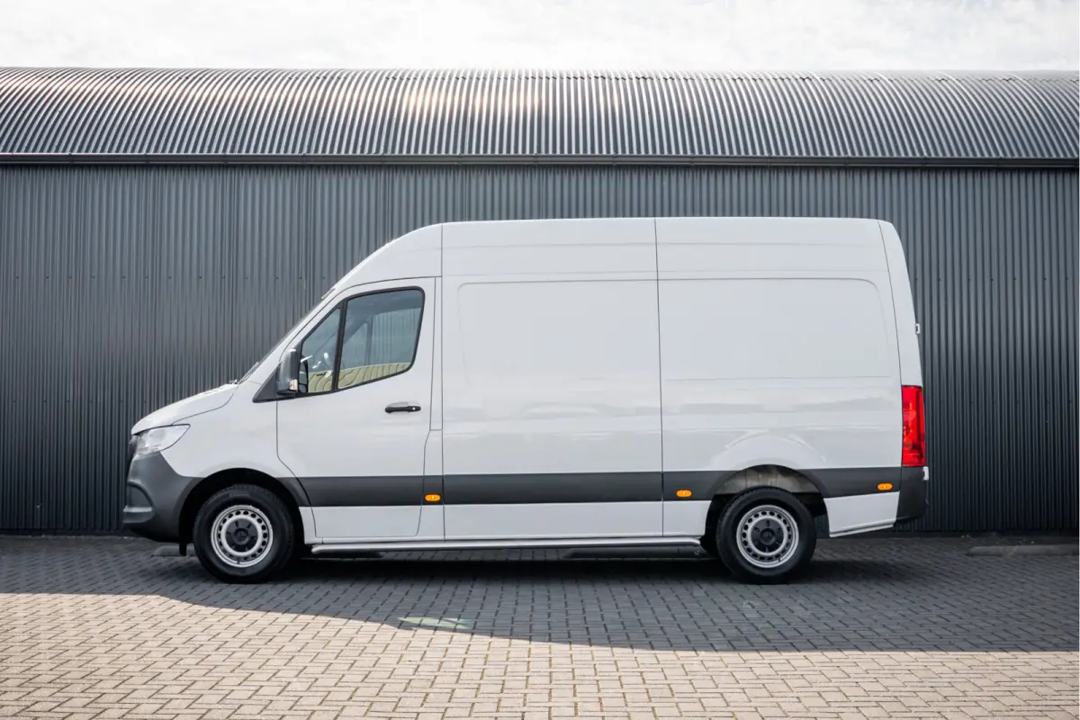 311 CDI RWD L2H2 | Volledig Ingericht | Mbux | Camera | Climatronic
