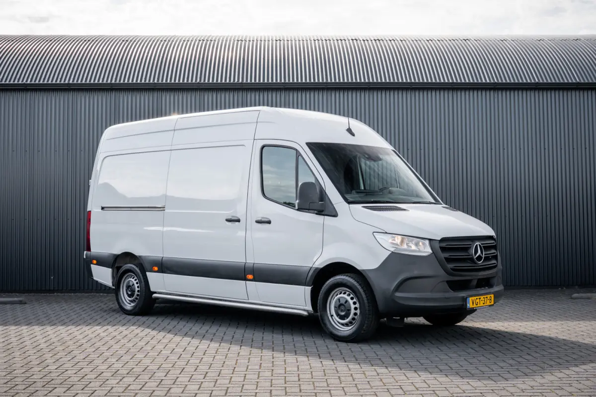 311 CDI RWD L2H2 | Volledig Ingericht | Mbux | Camera | Climatronic
