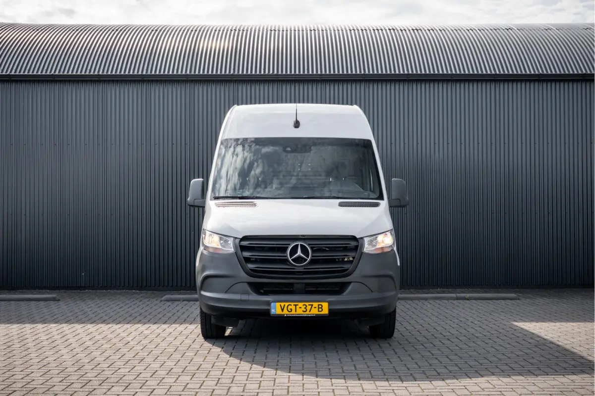 311 CDI RWD L2H2 | Volledig Ingericht | Mbux | Camera | Climatronic