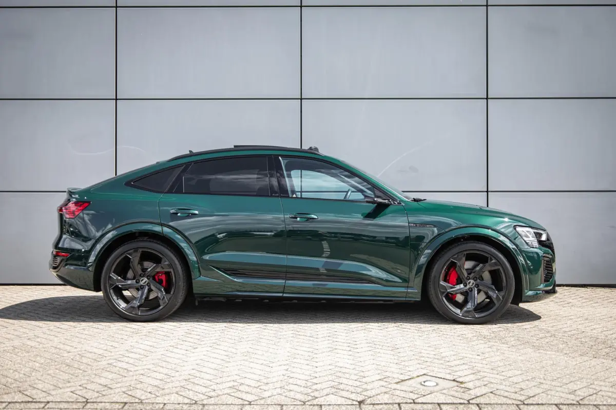 SQ8 504pk S quattro 115 kWh | 22" LMV | Panoramadak | Audi Exclusive | Massage | B&O 3D | 360 Camera | Head-up