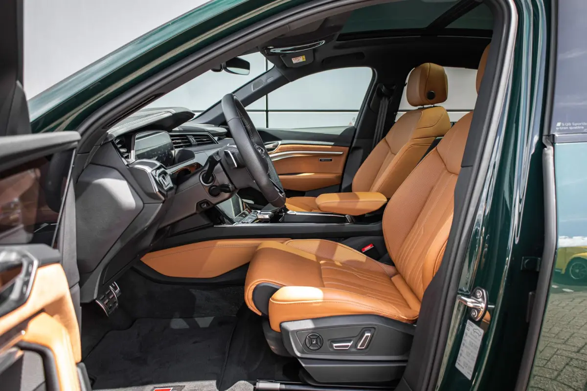 SQ8 504pk S quattro 115 kWh | 22" LMV | Panoramadak | Audi Exclusive | Massage | B&O 3D | 360 Camera | Head-up