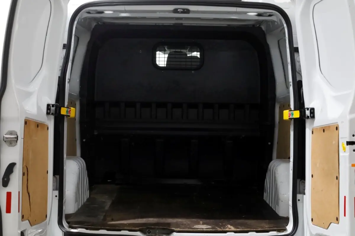 2.0 TDCI 130pk L2H1 Trend D.C. Airco/Trekhaak 2800kg 02-2019