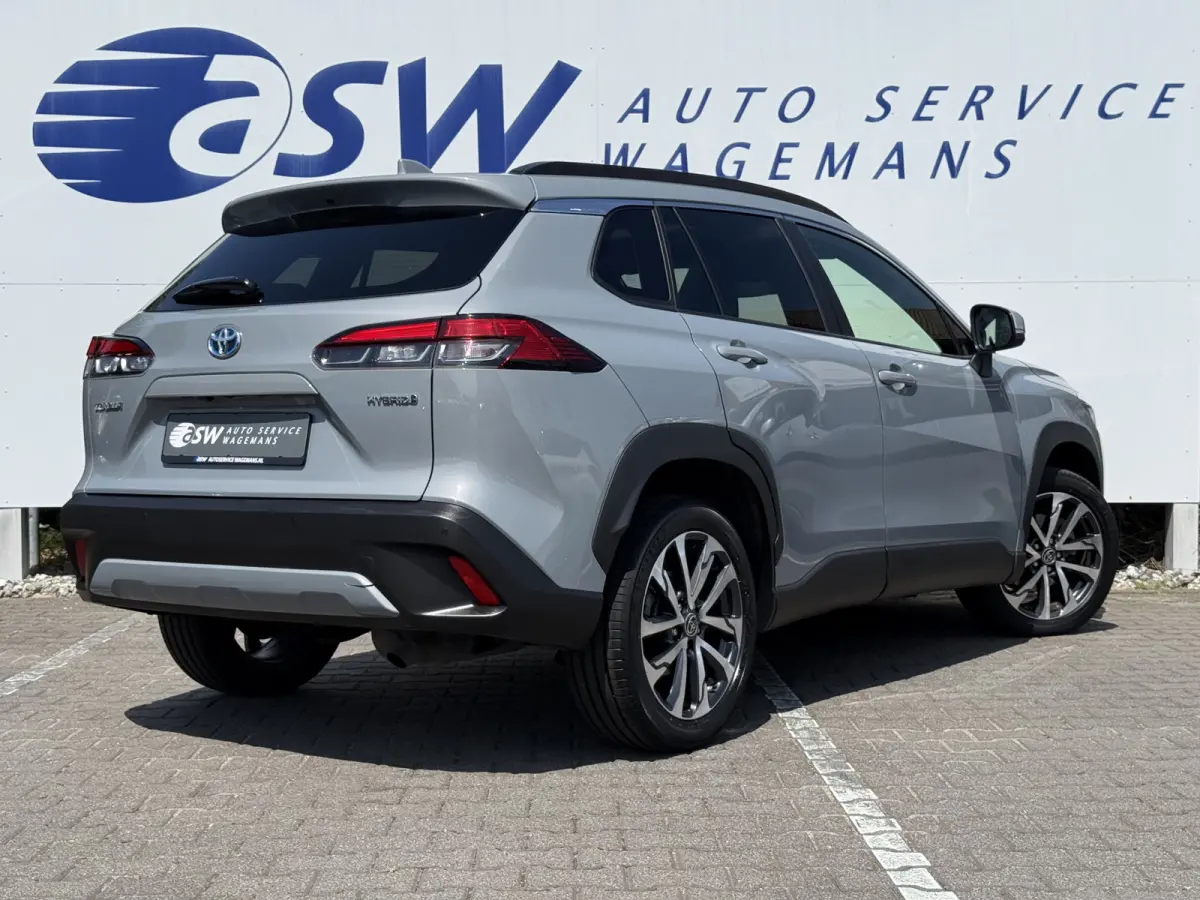 Hybrid 140 Style | Pano | ACC | CarPlay | Camera | Keyless | 18 inch