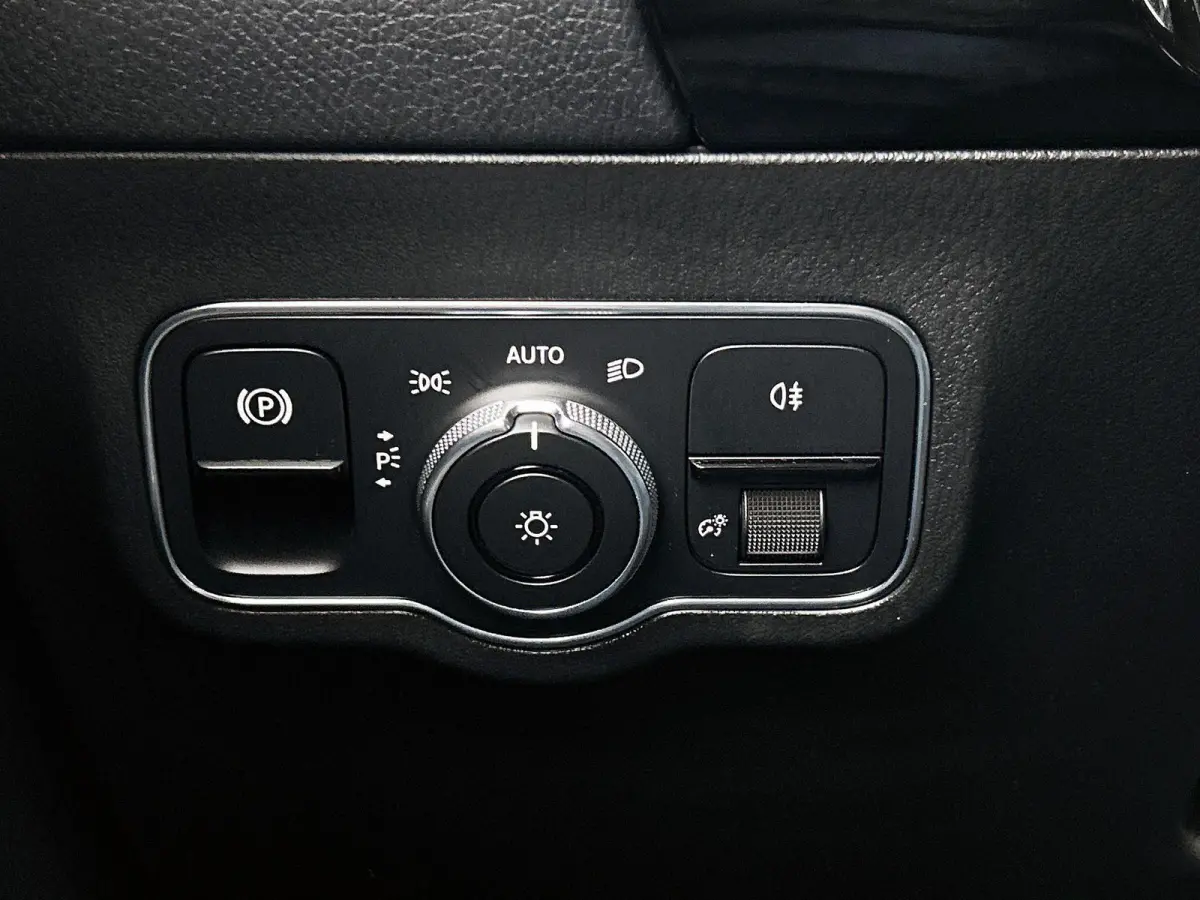 180 Business Solution AMG | ACHTERUITRIJCAMERA |