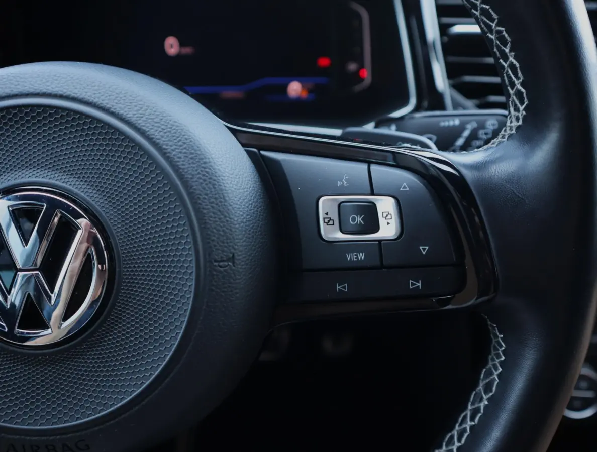 2.0 TSI 4Motion R | Pano | Beats | Dynamic Chassis Control