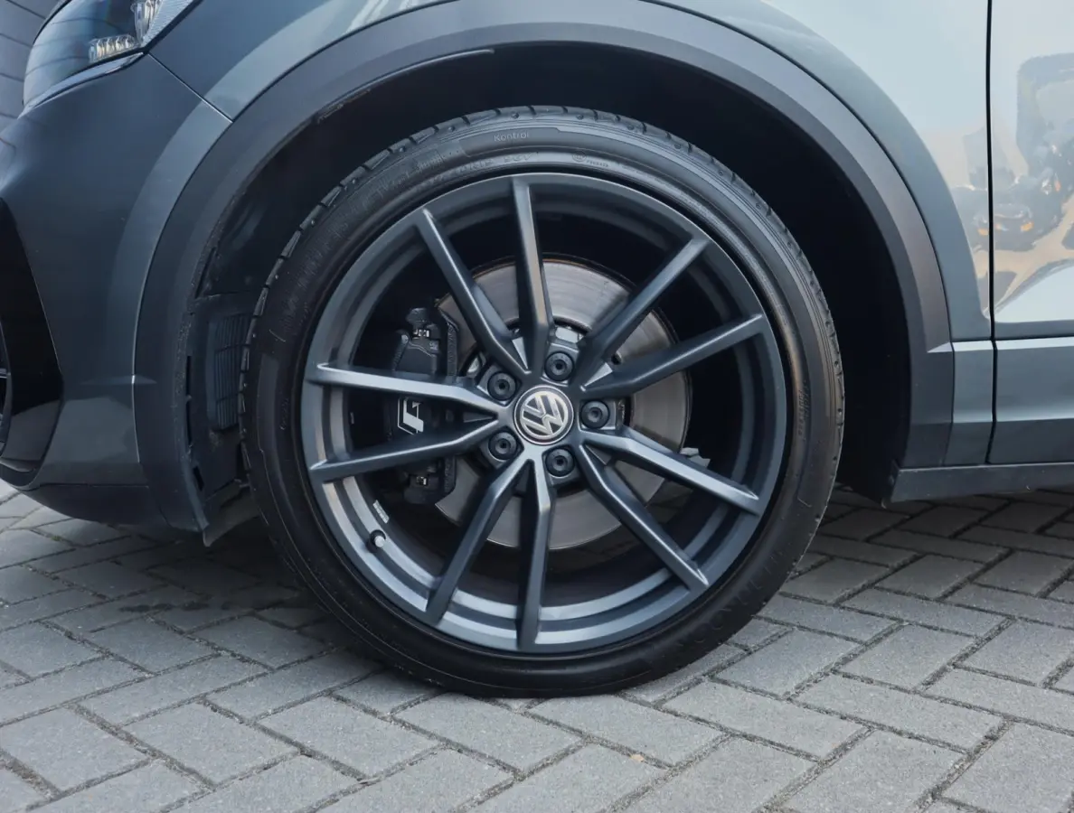 2.0 TSI 4Motion R | Pano | Beats | Dynamic Chassis Control