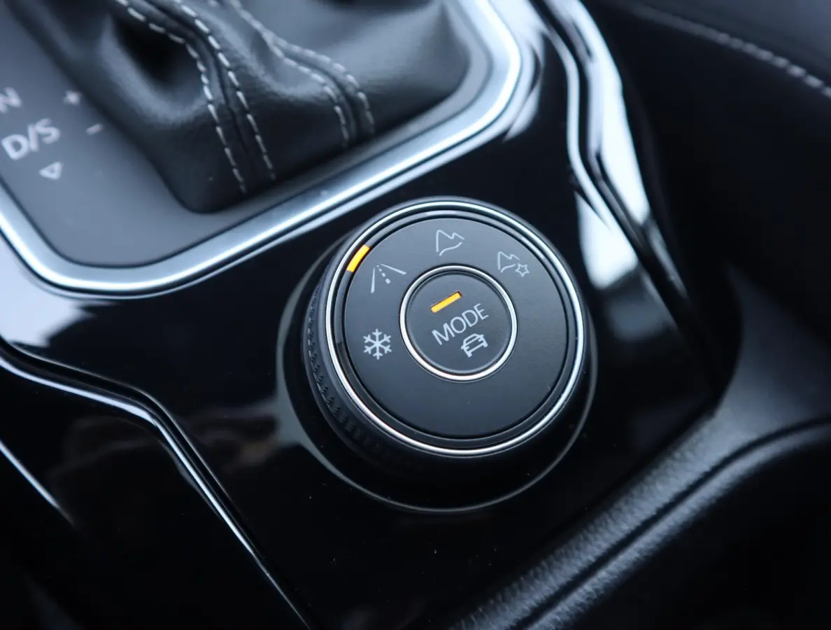 2.0 TSI 4Motion R | Pano | Beats | Dynamic Chassis Control