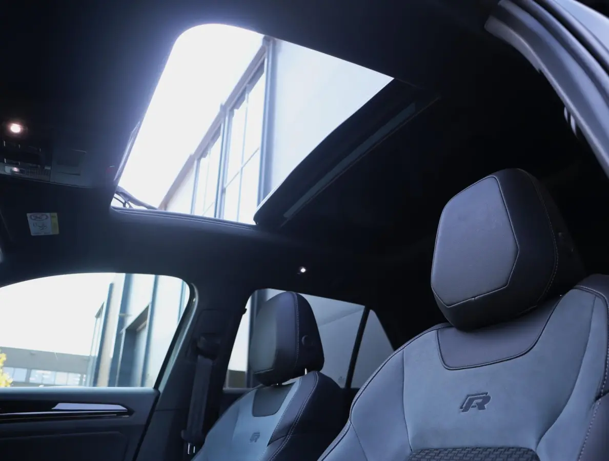 2.0 TSI 4Motion R | Pano | Beats | Dynamic Chassis Control