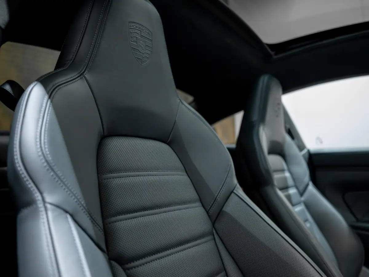 3.6 T-Hybrid Carrera 4 GTS | Lift | 18-weg | ACC | Stoelventilatie | Glazen Schuifdak |