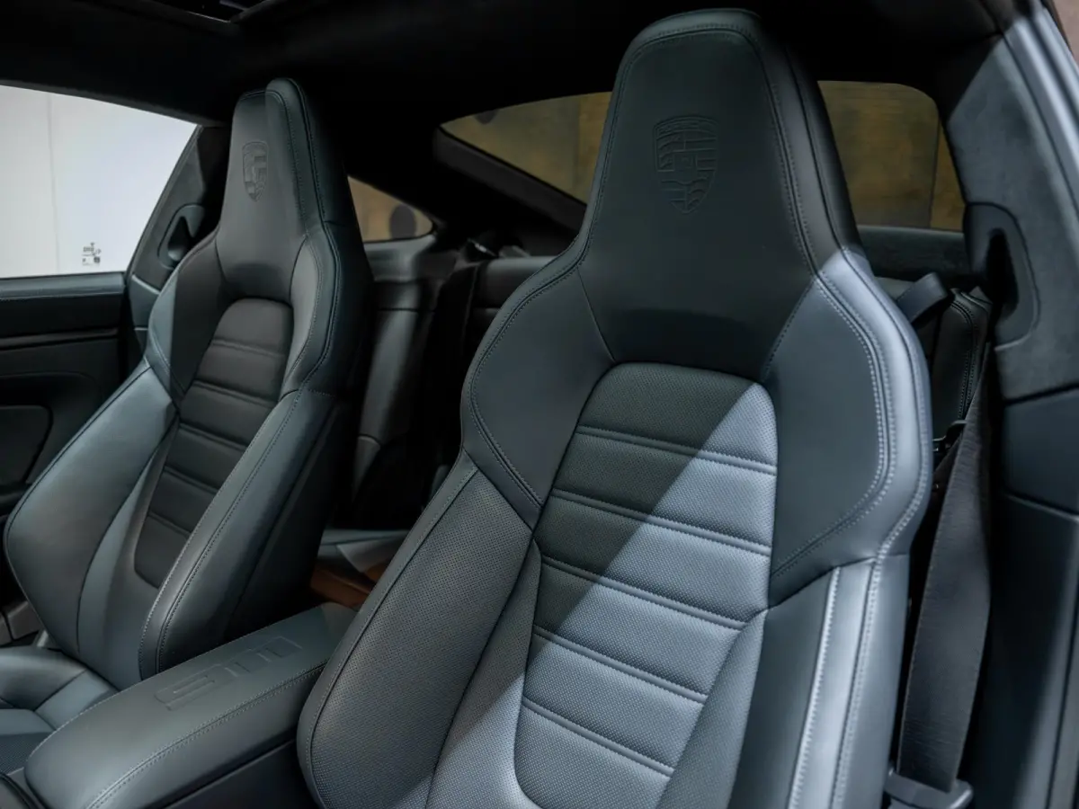 3.6 T-Hybrid Carrera 4 GTS | Lift | 18-weg | ACC | Stoelventilatie | Glazen Schuifdak |