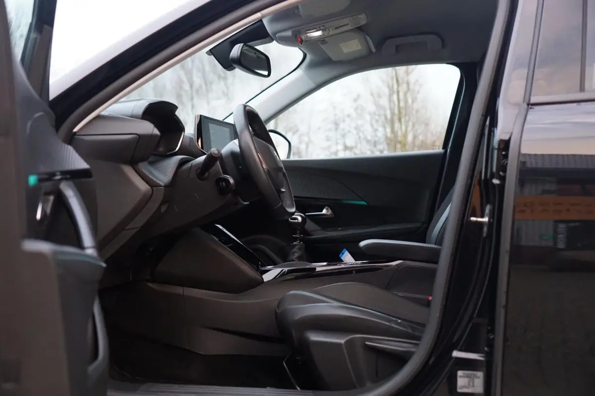 1.2 PureTech Allure | Noir Perla Nera | AppleCarplay/Camera/LED/Navi/Half-leder - Chique!