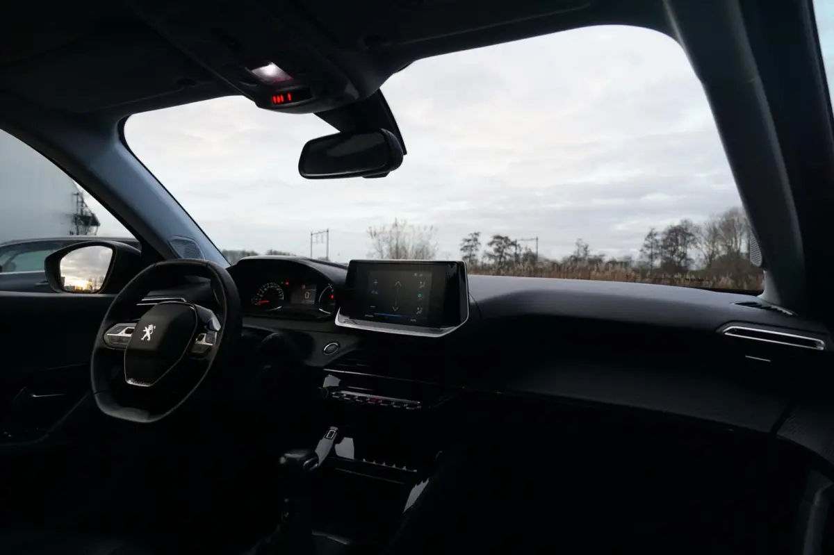 1.2 PureTech Allure | Noir Perla Nera | AppleCarplay/Camera/LED/Navi/Half-leder - Chique!