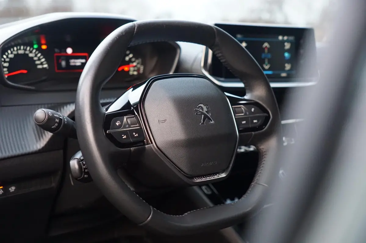 1.2 PureTech Allure | Noir Perla Nera | AppleCarplay/Camera/LED/Navi/Half-leder - Chique!