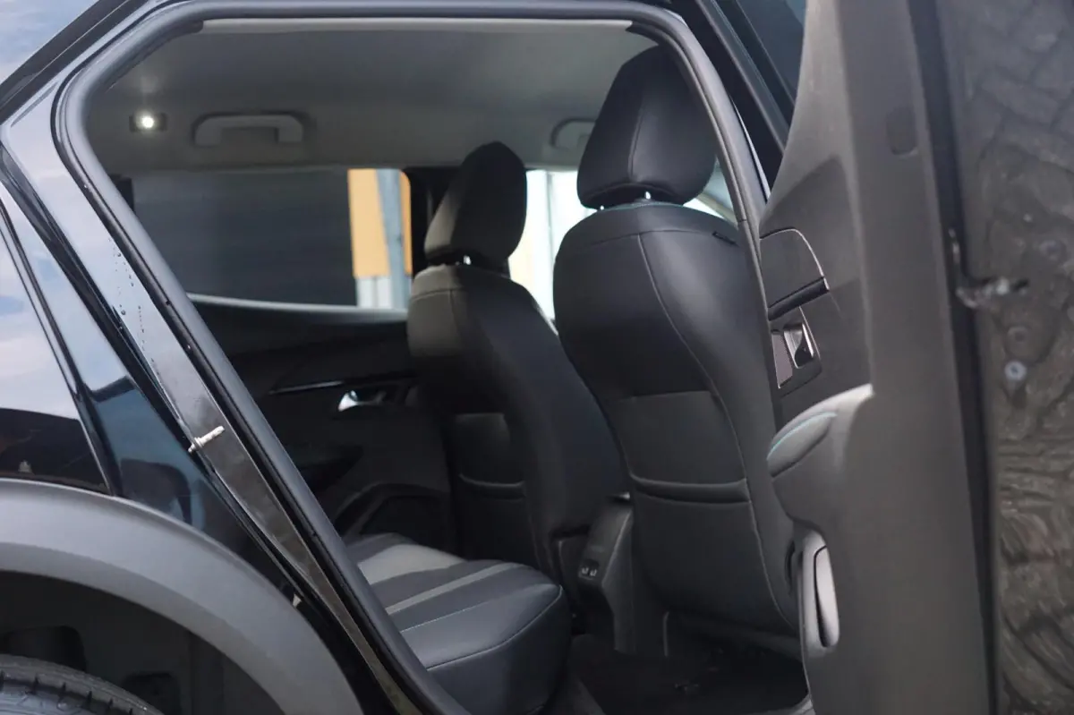 1.2 PureTech Allure | Noir Perla Nera | AppleCarplay/Camera/LED/Navi/Half-leder - Chique!