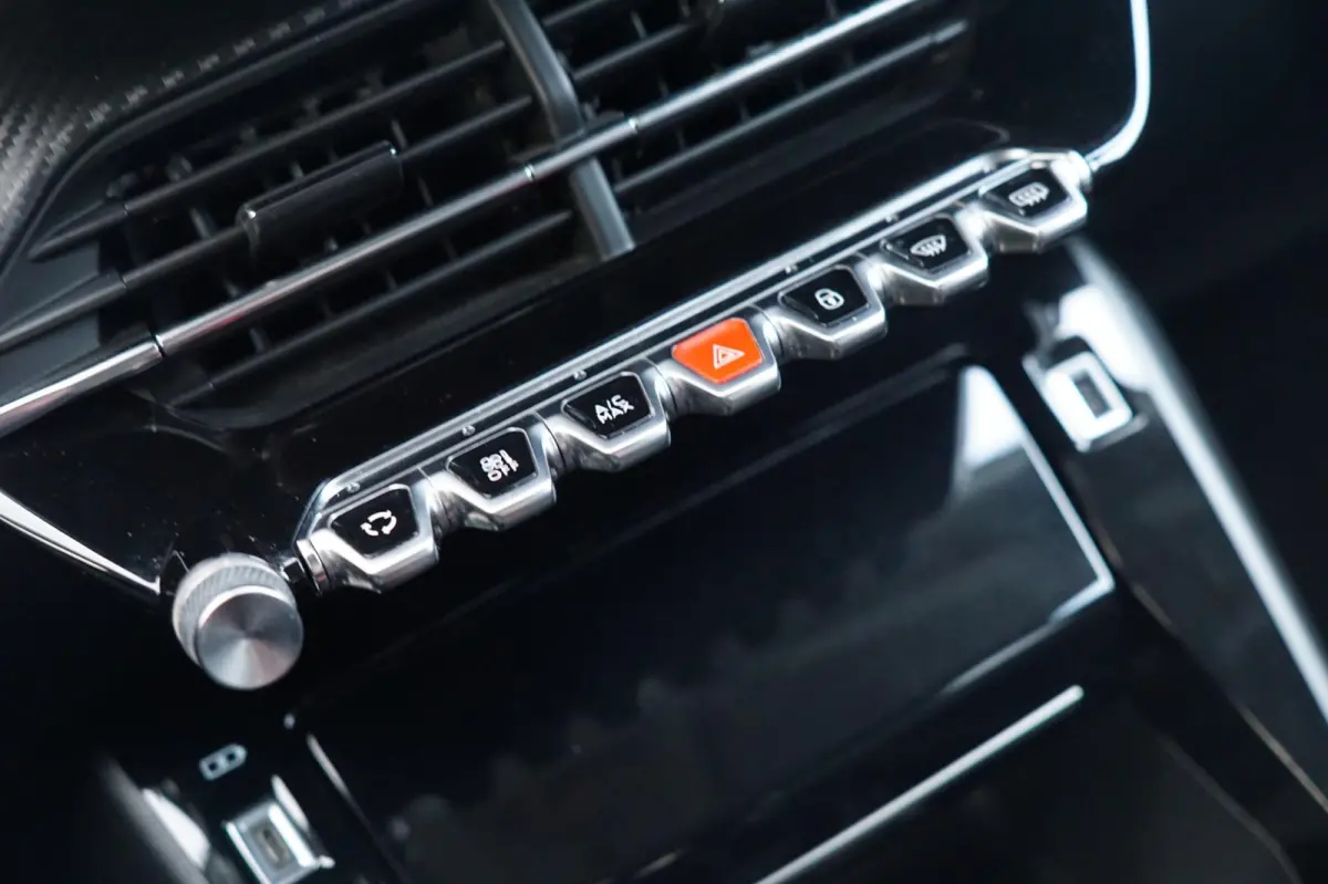 1.2 PureTech Allure | Noir Perla Nera | AppleCarplay/Camera/LED/Navi/Half-leder - Chique!