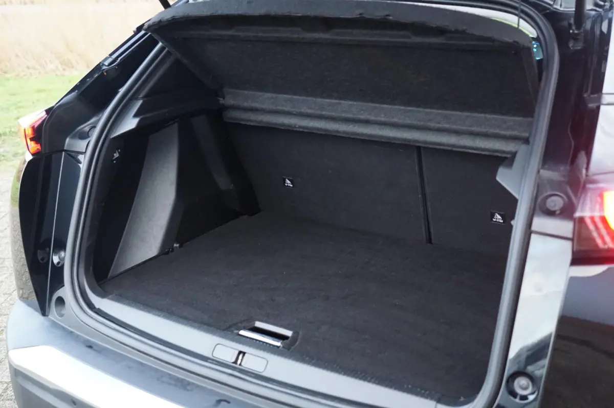 1.2 PureTech Allure | Noir Perla Nera | AppleCarplay/Camera/LED/Navi/Half-leder - Chique!