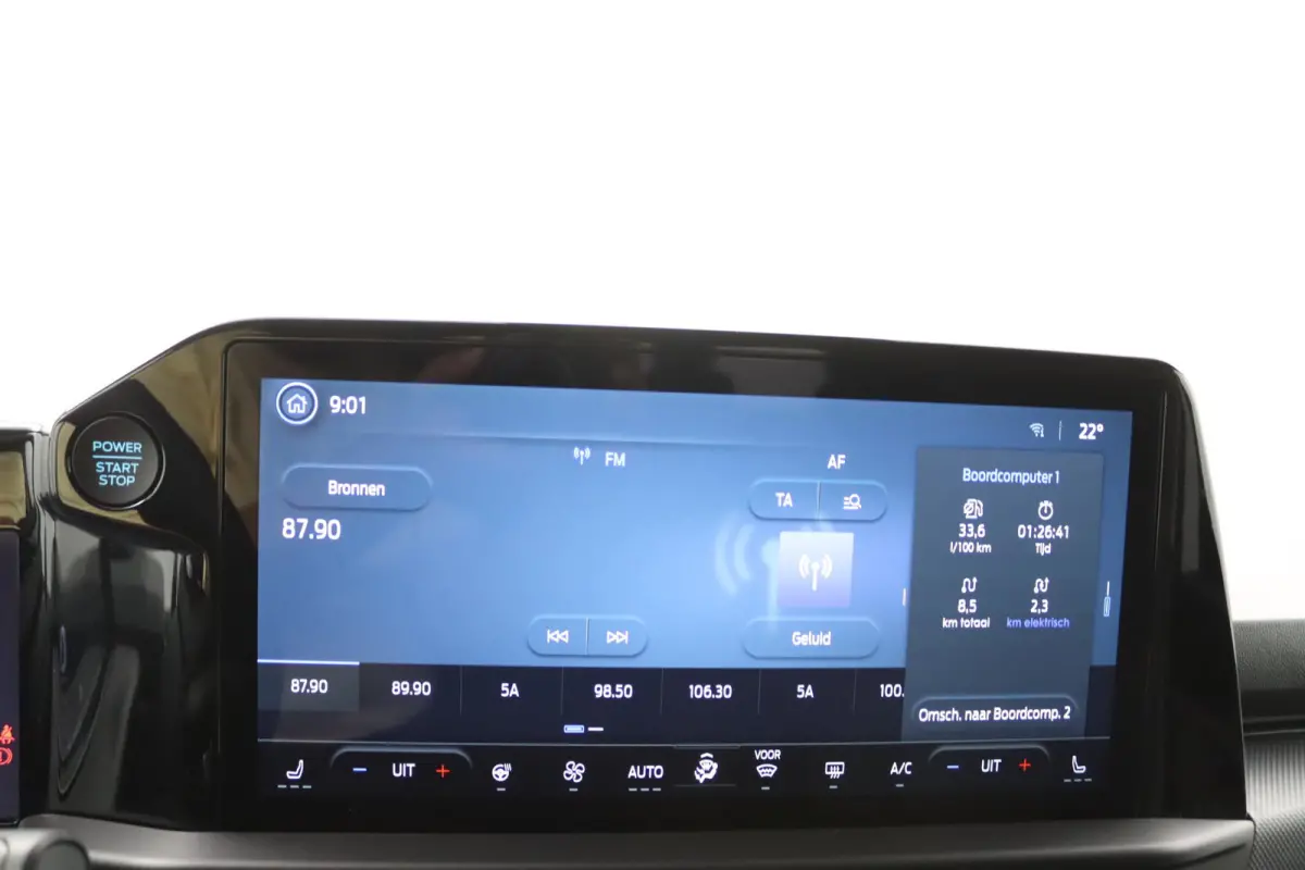 Tourneo 340 2.5 PHEV L2H1 Limited | 8-Persoons | Trekhaak | Toegang zero emissiezone  | CarPlay/Android Auto | Camera | Schuifdeur | LED | Keyless | Lichtmetalen Velgen | Stoelverwarming | M