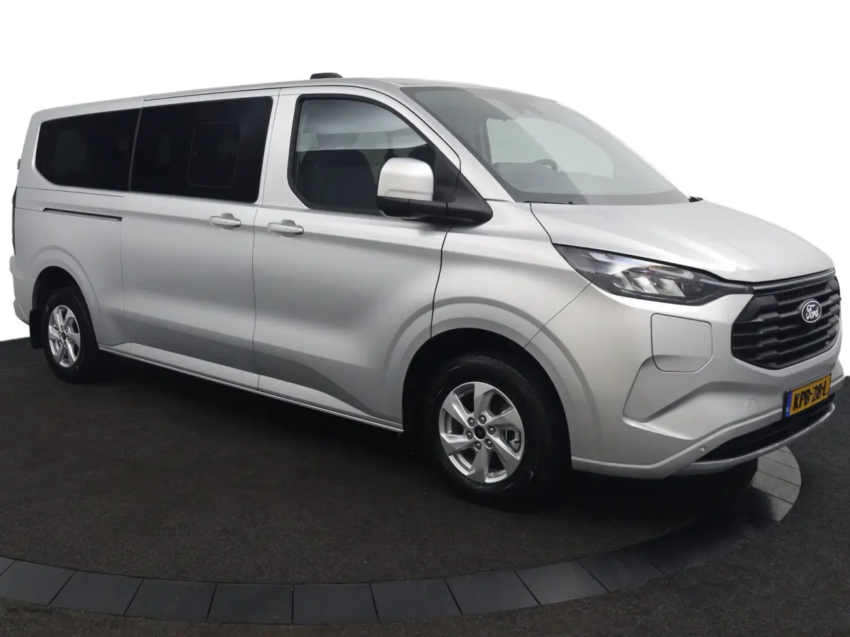 Tourneo 340 2.5 PHEV L2H1 Limited | 8-Persoons | Trekhaak | Toegang zero emissiezone  | CarPlay/Android Auto | Camera | Schuifdeur | LED | Keyless | Lichtmetalen Velgen | Stoelverwarming | M
