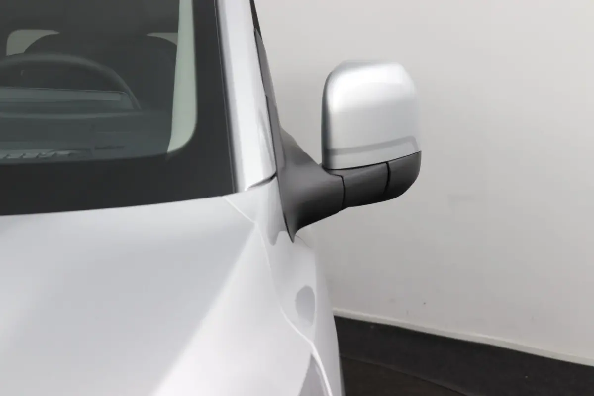 Tourneo 340 2.5 PHEV L2H1 Limited | 8-Persoons | Trekhaak | Toegang zero emissiezone  | CarPlay/Android Auto | Camera | Schuifdeur | LED | Keyless | Lichtmetalen Velgen | Stoelverwarming | M