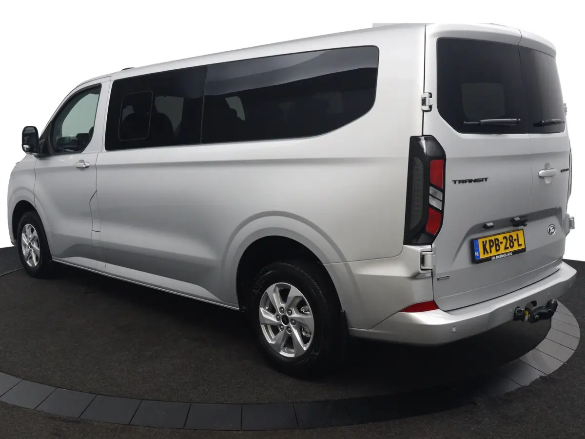 Tourneo 340 2.5 PHEV L2H1 Limited | 8-Persoons | Trekhaak | Toegang zero emissiezone  | CarPlay/Android Auto | Camera | Schuifdeur | LED | Keyless | Lichtmetalen Velgen | Stoelverwarming | M