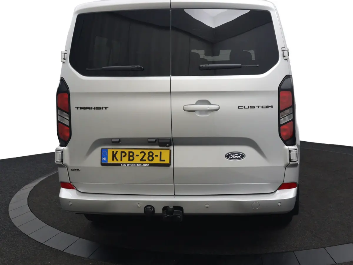 Tourneo 340 2.5 PHEV L2H1 Limited | 8-Persoons | Trekhaak | Toegang zero emissiezone  | CarPlay/Android Auto | Camera | Schuifdeur | LED | Keyless | Lichtmetalen Velgen | Stoelverwarming | M