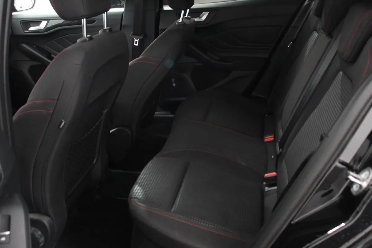 1.0 EcoBoost ST Line 125 Pk Navigatie Adaptive Cruise Control Trekhaak Head Up Display Privacy Glass Lane Assist