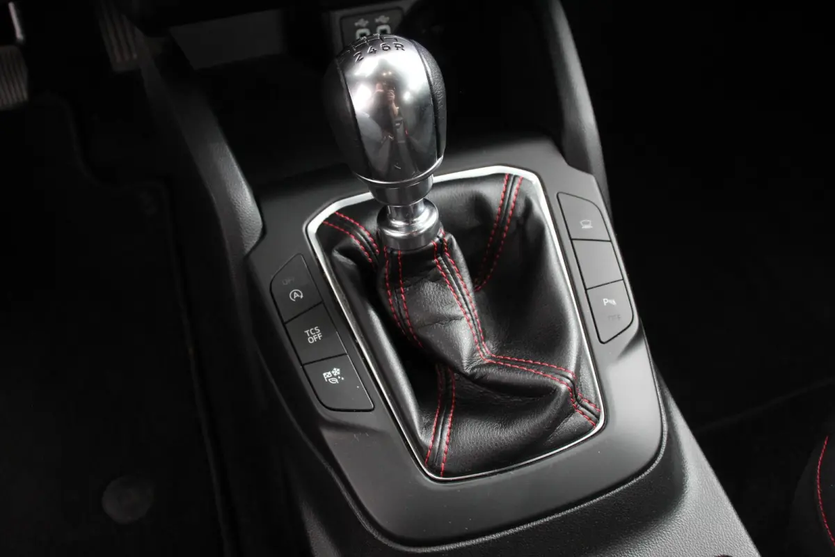 1.0 EcoBoost ST Line 125 Pk Navigatie Adaptive Cruise Control Trekhaak Head Up Display Privacy Glass Lane Assist