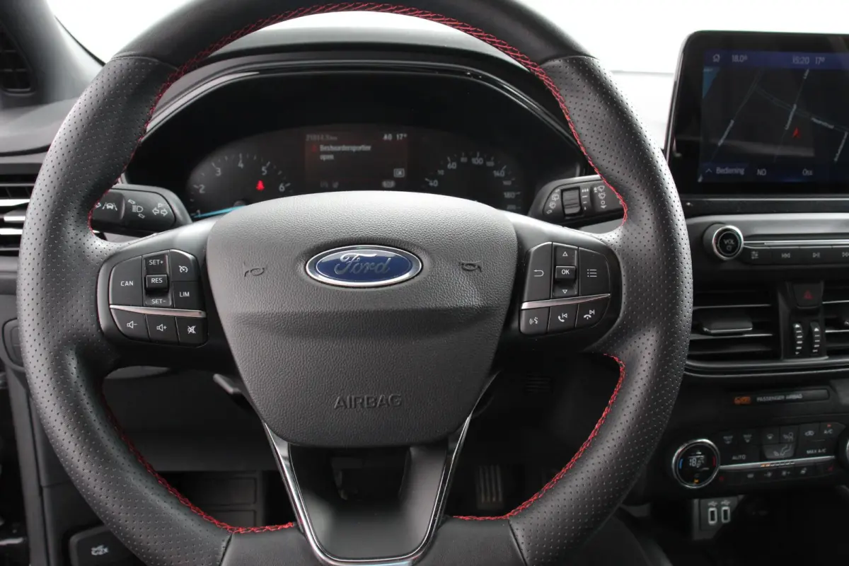 1.0 EcoBoost ST Line 125 Pk Navigatie Adaptive Cruise Control Trekhaak Head Up Display Privacy Glass Lane Assist