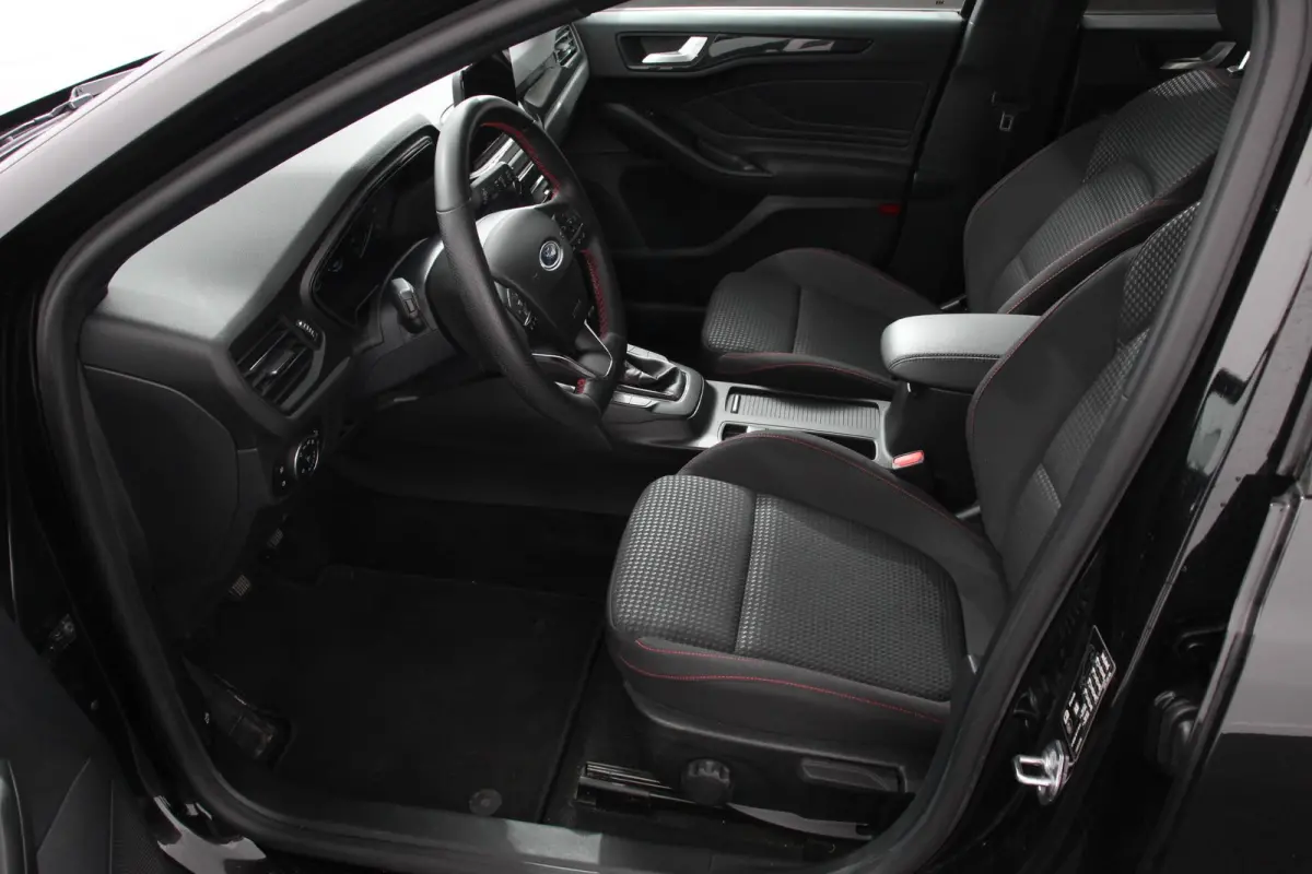 1.0 EcoBoost ST Line 125 Pk Navigatie Adaptive Cruise Control Trekhaak Head Up Display Privacy Glass Lane Assist