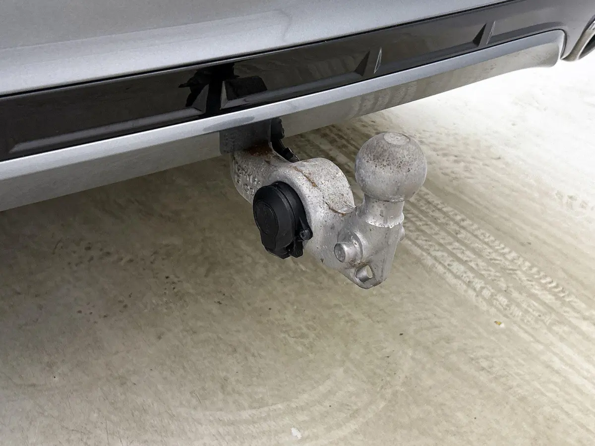 2.0 B5 R-Design | TREKHAAK | STOEL-STUURWIELVERWARMING | CAMERA | NAVIGATIE | HARMAN KARDON | ELEKTRISCHE STOELVERSTELLING
