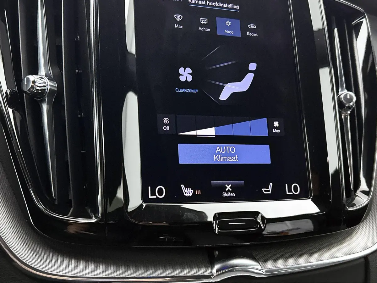 2.0 B5 R-Design | TREKHAAK | STOEL-STUURWIELVERWARMING | CAMERA | NAVIGATIE | HARMAN KARDON | ELEKTRISCHE STOELVERSTELLING