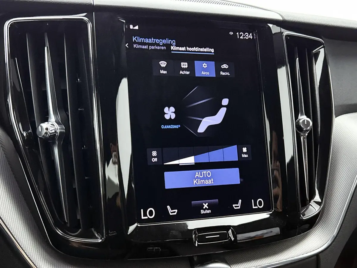 2.0 B5 R-Design | TREKHAAK | STOEL-STUURWIELVERWARMING | CAMERA | NAVIGATIE | HARMAN KARDON | ELEKTRISCHE STOELVERSTELLING