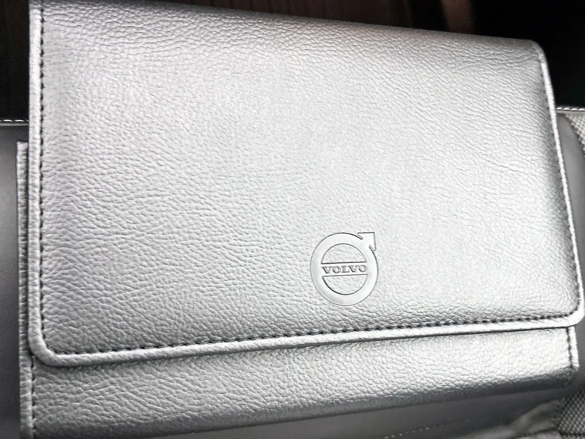 2.0 B5 R-Design | TREKHAAK | STOEL-STUURWIELVERWARMING | CAMERA | NAVIGATIE | HARMAN KARDON | ELEKTRISCHE STOELVERSTELLING