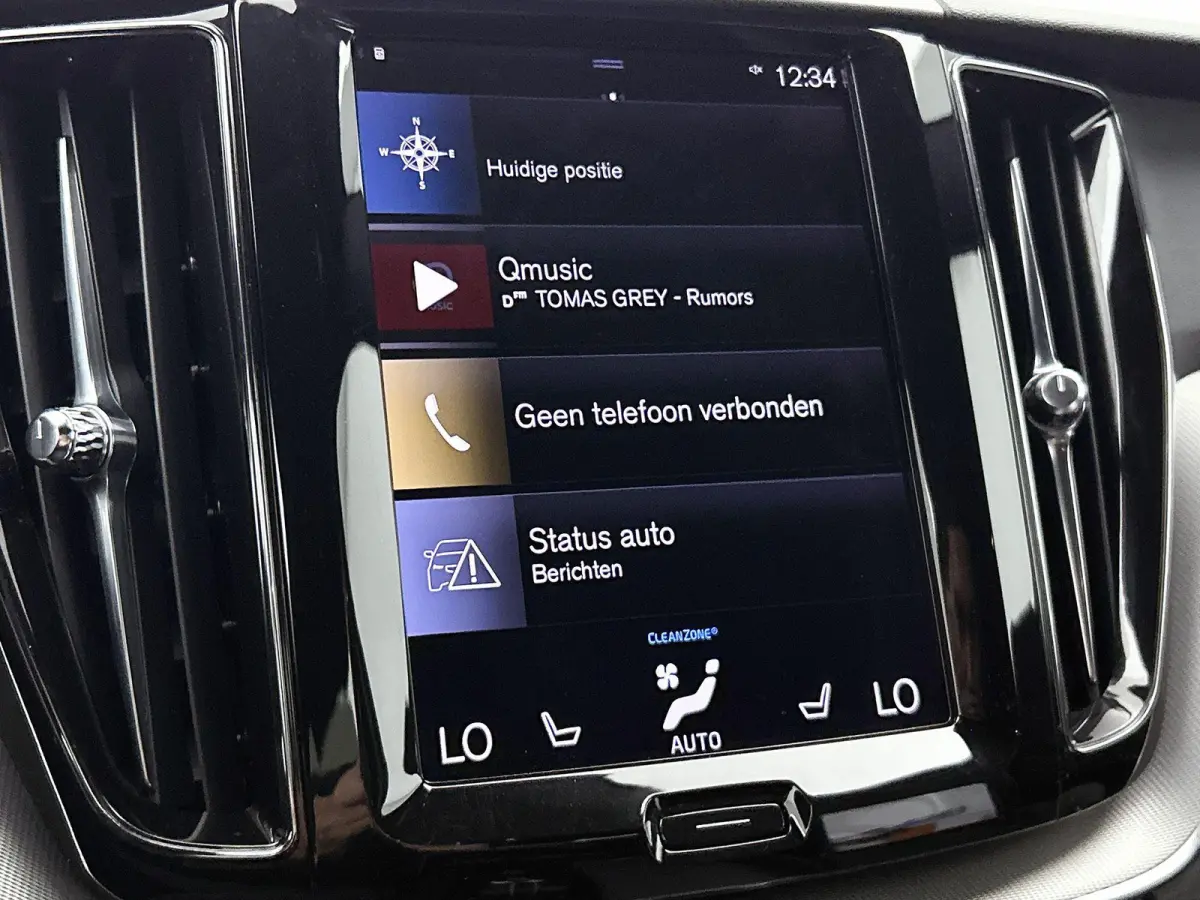 2.0 B5 R-Design | TREKHAAK | STOEL-STUURWIELVERWARMING | CAMERA | NAVIGATIE | HARMAN KARDON | ELEKTRISCHE STOELVERSTELLING