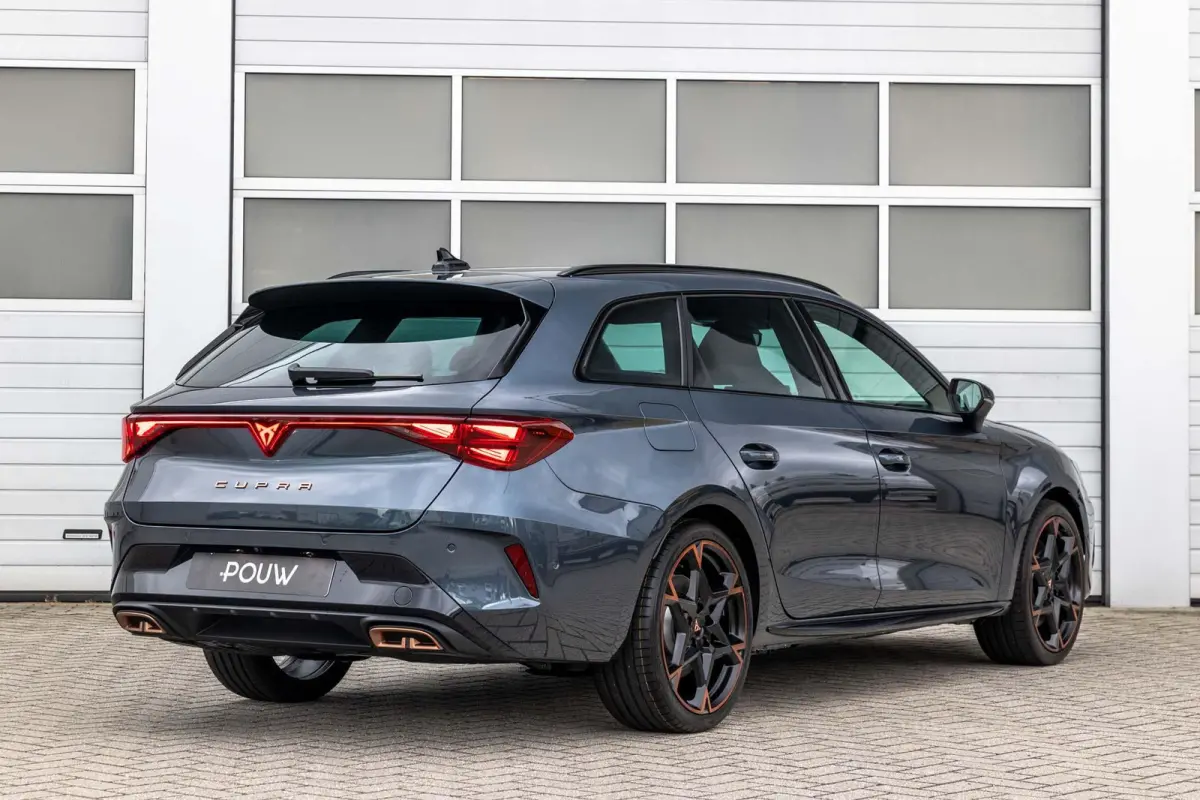 1.5 TSI e-Hybrid 272pk VZ Performance | Senneiser Audio | 19" Velgen