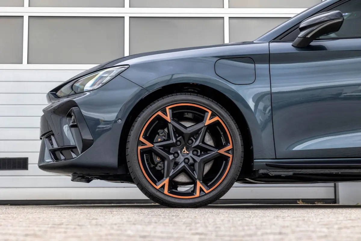 1.5 TSI e-Hybrid 272pk VZ Performance | Senneiser Audio | 19" Velgen