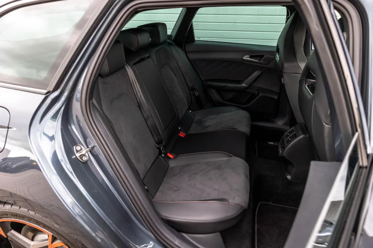 1.5 TSI e-Hybrid 272pk VZ Performance | Senneiser Audio | 19" Velgen