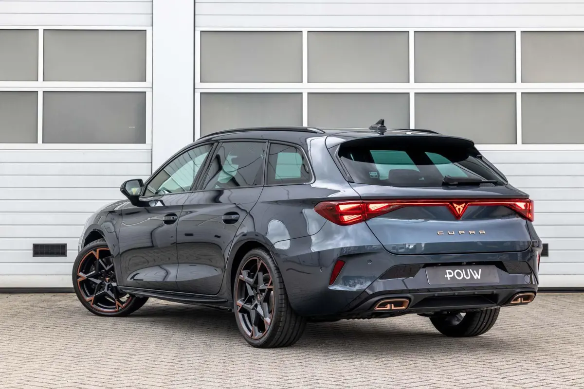 1.5 TSI e-Hybrid 272pk VZ Performance | Senneiser Audio | 19" Velgen