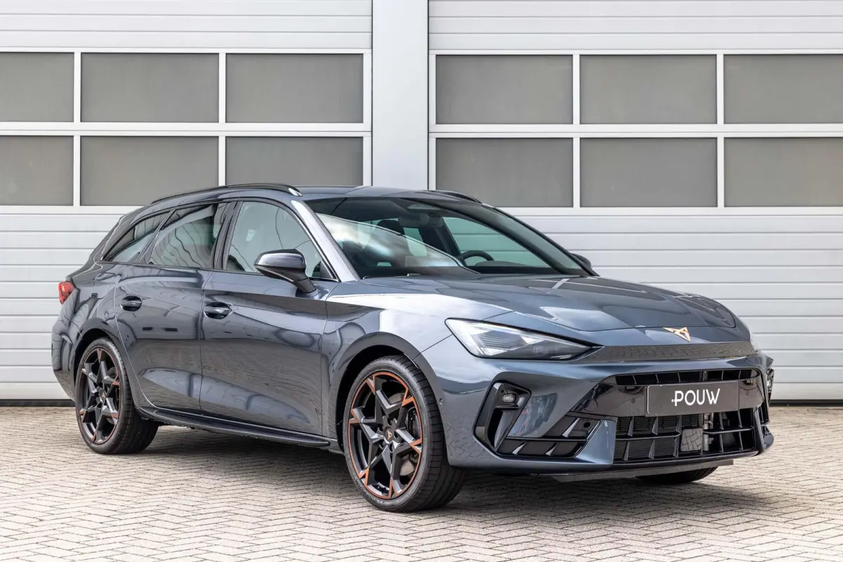 1.5 TSI e-Hybrid 272pk VZ Performance | Senneiser Audio | 19" Velgen