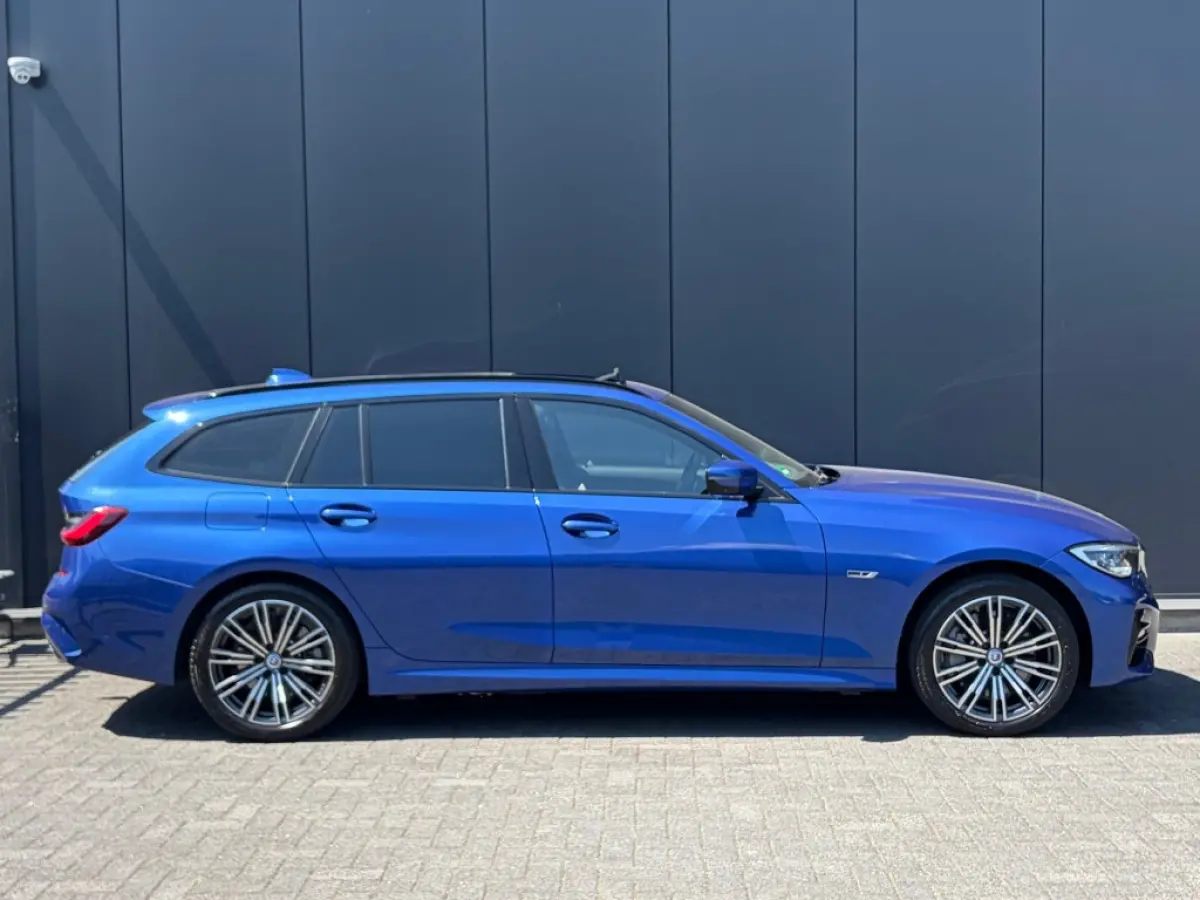 330e xDrive M Sport 50 Jahre Pano Laserlicht HUD Camera Sfeerlicht