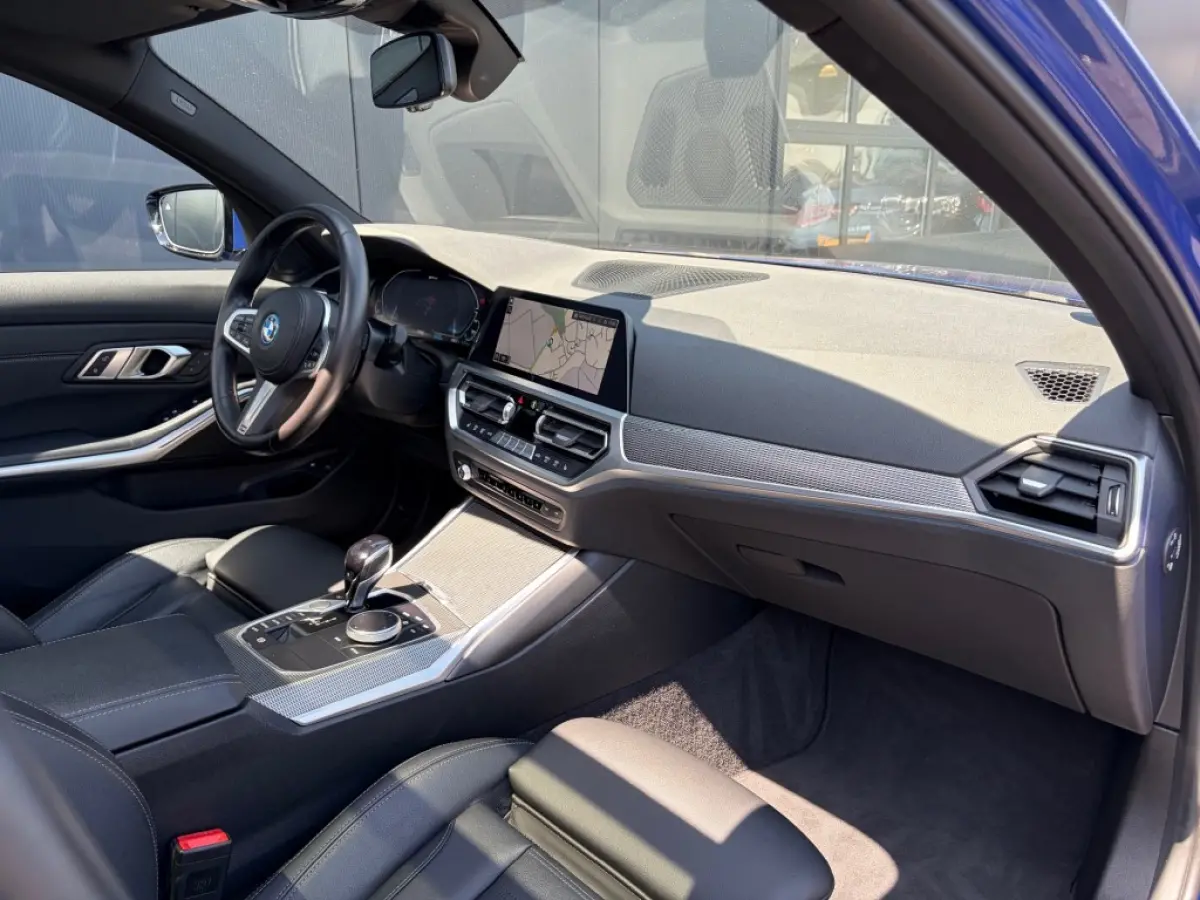 330e xDrive M Sport 50 Jahre Pano Laserlicht HUD Camera Sfeerlicht