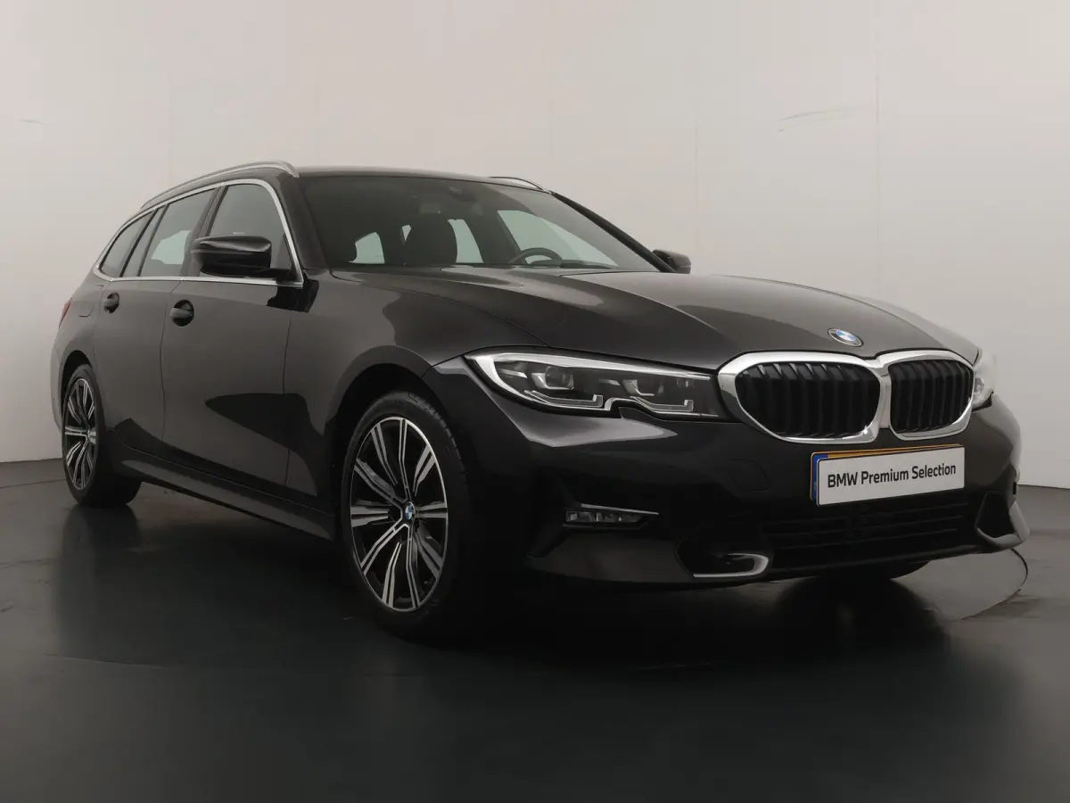 320i High Executive Edition | Sport Line | Parking Pack | Trekhaak |
