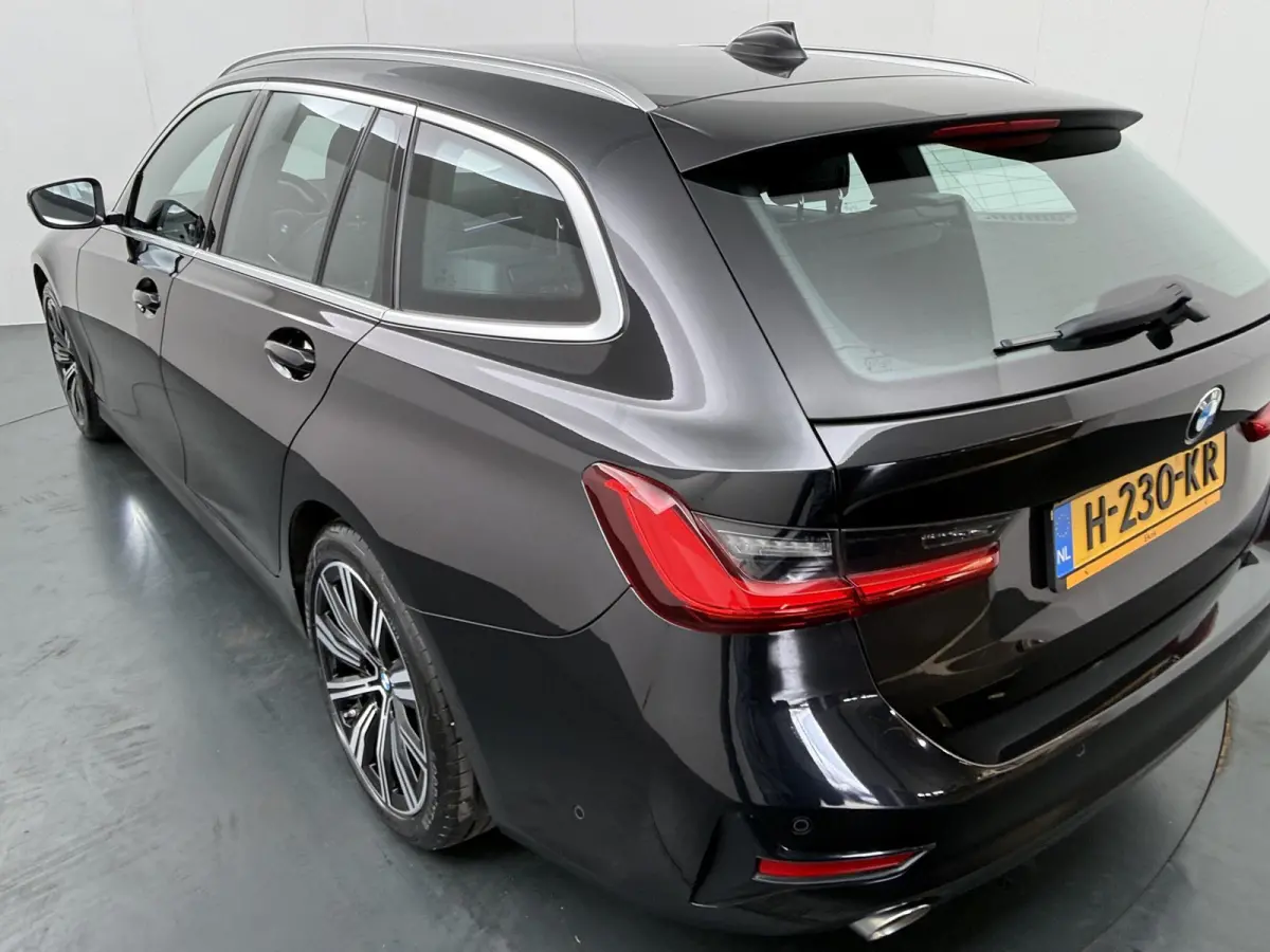 320i High Executive Edition | Sport Line | Parking Pack | Trekhaak |