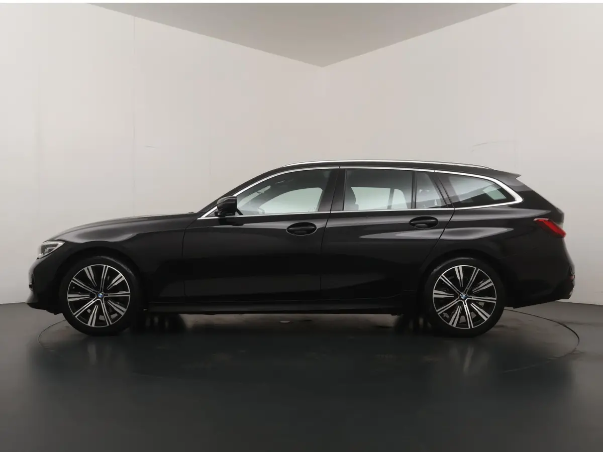 320i High Executive Edition | Sport Line | Parking Pack | Trekhaak |