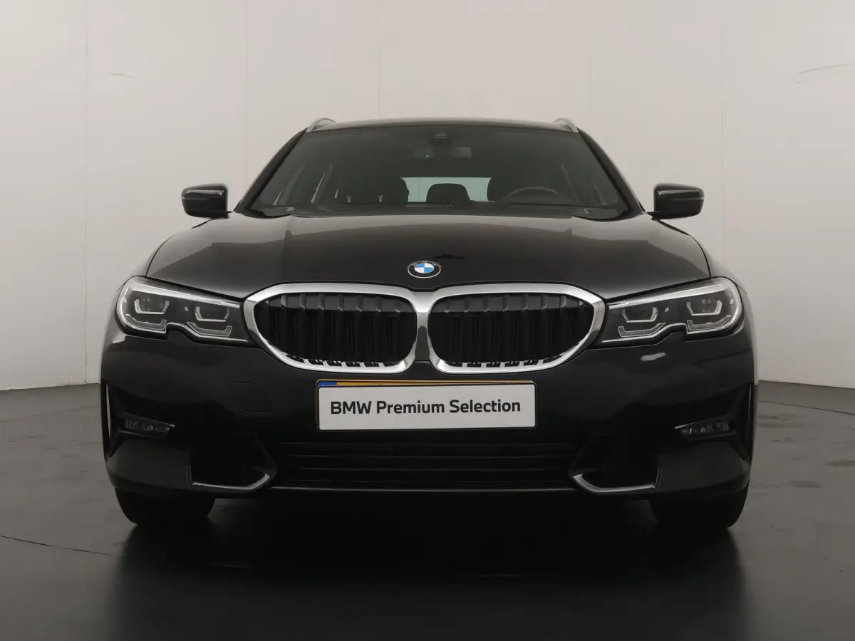 320i High Executive Edition | Sport Line | Parking Pack | Trekhaak |