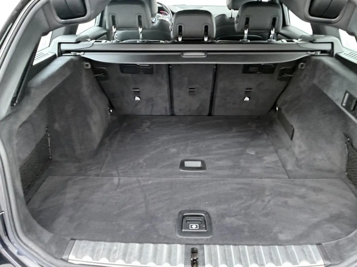 320i High Executive Edition | Sport Line | Parking Pack | Trekhaak |