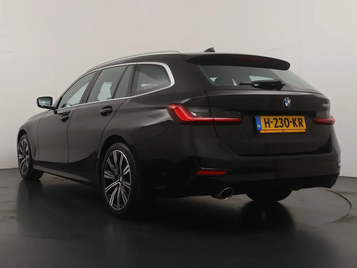 320i High Executive Edition | Sport Line | Parking Pack | Trekhaak |