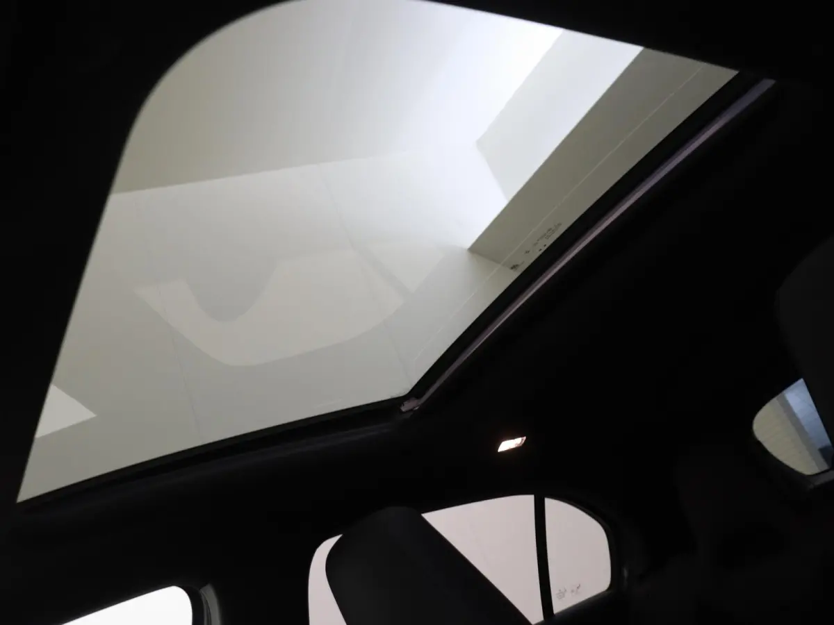 180 Business Solution AMG /Panoramadak /19 Inch /Nightpakket /CarPlay
